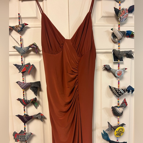 NWT David’s Bridal spaghetti strap ruched stretch jersey dress in cinnamon - Picture 5 of 7